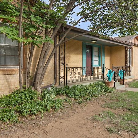 Luxury Oasis- 1 Bedroom Romantic Getaways Lubbock Exterior foto
